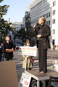 Demo vor der Botschft von Ungarn in Berlin