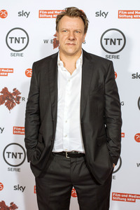 Premiere der Mini-Serie 'Weinberg' in Köln