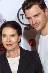 Premiere der Mini-Serie 'Weinberg' in Köln