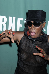 Grace Jones präsentiert ihre Autobiografie in New York