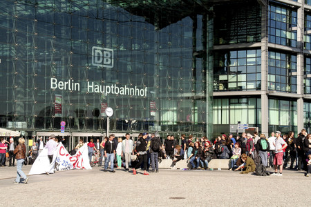 Protest gegen rechte Demo in Berlin