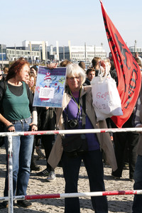 Protest gegen rechte Demo in Berlin