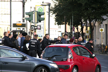 Protest gegen rechte Demo in Berlin