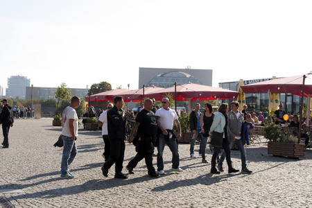 Rechte Gruppen feiern Wiedervereinigung