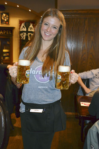 Pinktober Charity 'Server For A Day' in München