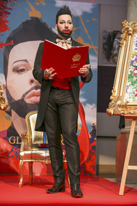 Kunstbuch Präsentation 'Glööckler Explosion' in Frankfurt