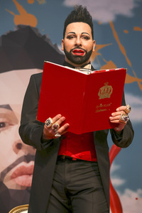 Kunstbuch Präsentation 'Glööckler Explosion' in Frankfurt