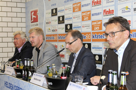 Pressekonferenz SC Paderborn mit Stefan Effenberg