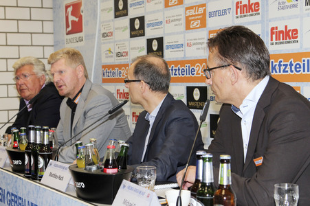 Pressekonferenz SC Paderborn mit Stefan Effenberg