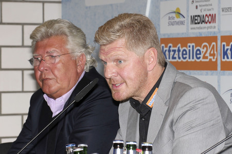 Pressekonferenz SC Paderborn mit Stefan Effenberg