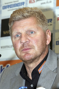 Pressekonferenz SC Paderborn mit Stefan Effenberg