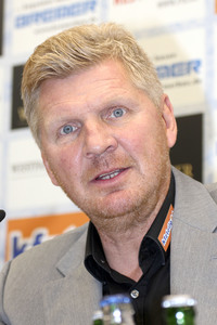 Pressekonferenz SC Paderborn mit Stefan Effenberg