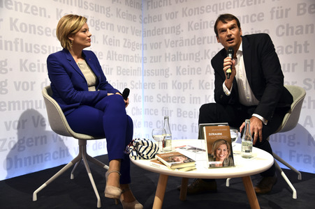 Julia Klöckner Buchpräsentation auf der Frankfurter Buchmesse
