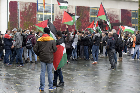 Palästinenser demonstrieren in Berlin