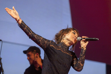 Cadena 100 por Ellas Benefizkonzert in Madrid