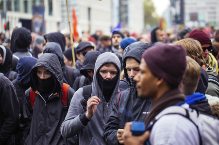 Protest gegen HoGeSa-Demonstration in Köln