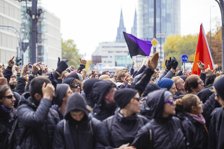 Protest gegen HoGeSa-Demonstration in Köln