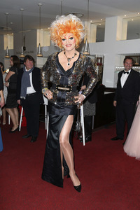 Goldene Bild der Frau 2015 in Hamburg