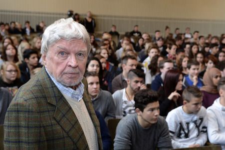 Diskussionsrunde 'Gemeinsam gegen rechte Gewalt' mit Hardy Krüger in Hanover