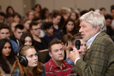 Diskussionsrunde 'Gemeinsam gegen rechte Gewalt' mit Hardy Krüger in Hanover