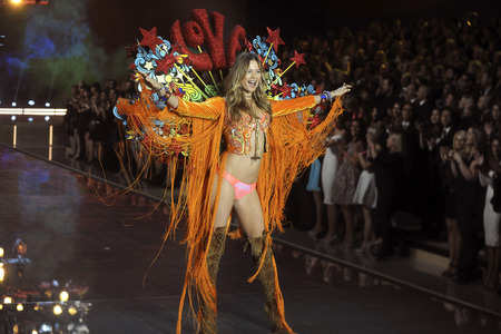 Victoria's Secret Fashion Show 2015