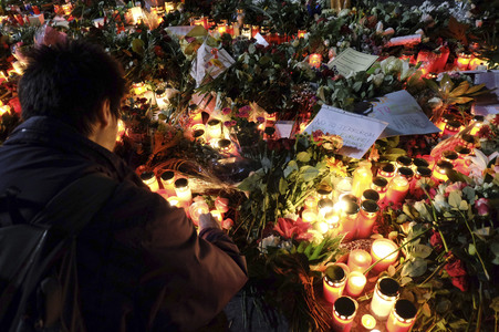 Berlin in Trauer um Opfer der Terroranschläge in Paris