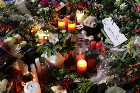 Berlin in Trauer um Opfer der Terroranschläge in Paris
