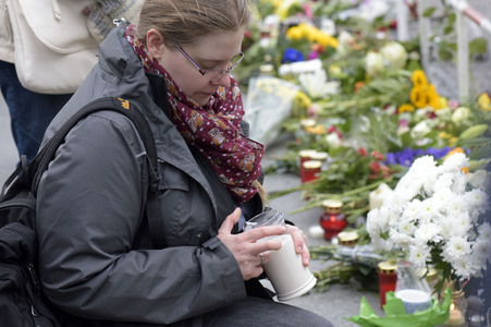 Berlin in Trauer um Opfer der Terroranschläge in Paris