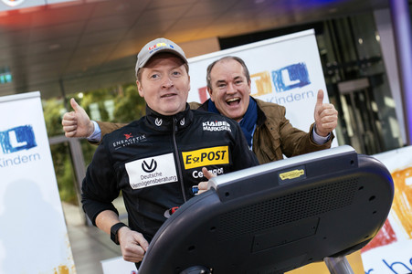 Fototermin zur '24 h Laufband-Challenge' in Köln