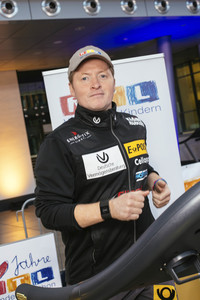 Fototermin zur '24 h Laufband-Challenge' in Köln