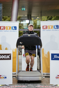 Fototermin zur '24 h Laufband-Challenge' in Köln