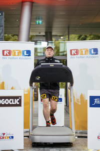 Fototermin zur '24 h Laufband-Challenge' in Köln