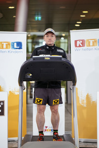 Fototermin zur '24 h Laufband-Challenge' in Köln