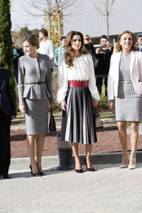 Königin Letizia und Königin Rania besuchen das Centro de Biologia Molecular Severo Ochoa in Madrid