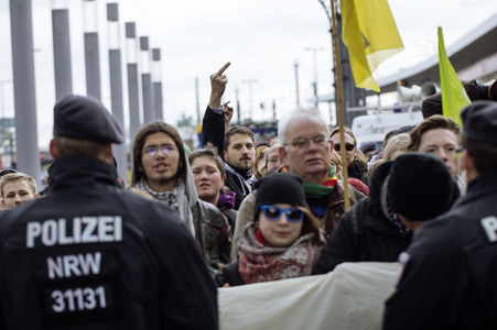 Pro NRW Gegendemo in Köln