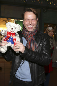 20 Jahre Leuchtfeuer Teddybären Charity Aktion in Hamburg