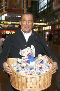 20 Jahre Leuchtfeuer Teddybären Charity Aktion in Hamburg