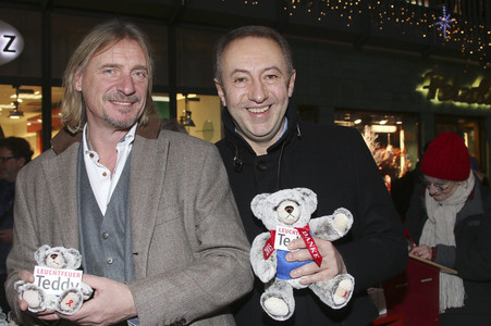 20 Jahre Leuchtfeuer Teddybären Charity Aktion in Hamburg