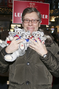 20 Jahre Leuchtfeuer Teddybären Charity Aktion in Hamburg