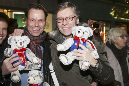 20 Jahre Leuchtfeuer Teddybären Charity Aktion in Hamburg