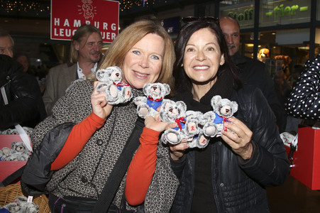 20 Jahre Leuchtfeuer Teddybären Charity Aktion in Hamburg