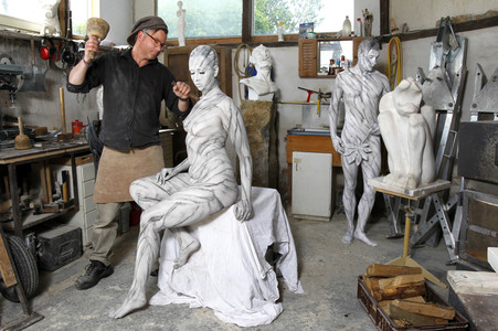 WORKING ART: Stonemason Bodypainting