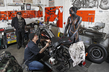 WORKING ART: Motorcycle Mechanic Bodypainting