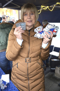 Teddybären Charity Verkauf der 'Sturm der Liebe' Stars in München
