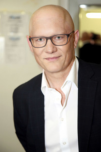 Willi Langer, Bass