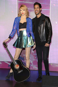 Wachsfigurenthüllung von Taylor Swift in Berlin