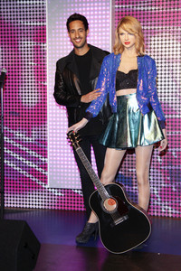 Wachsfigurenthüllung von Taylor Swift in Berlin