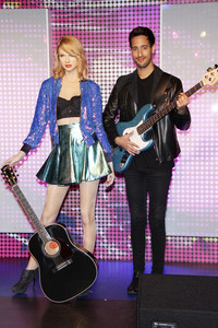 Wachsfigurenthüllung von Taylor Swift in Berlin