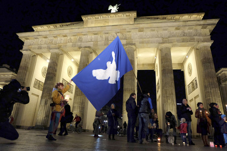 Lichterkette für Frieden und Toleranz in Berlin