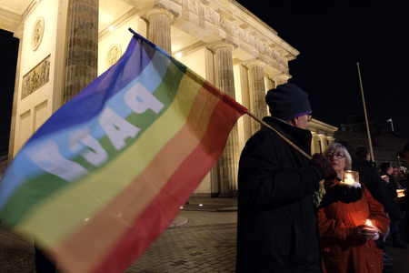 Lichterkette für Frieden und Toleranz in Berlin